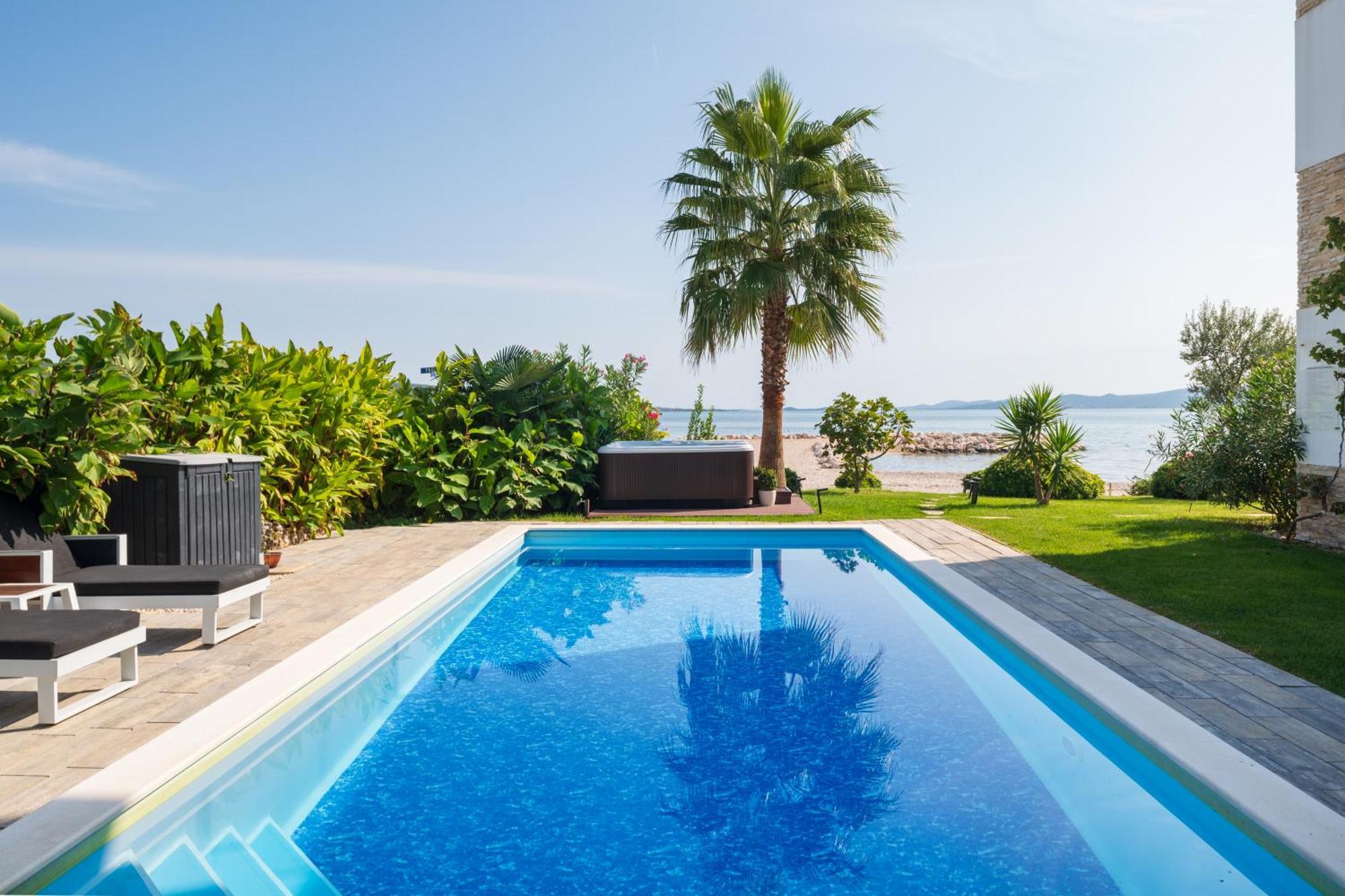 Suncana Villa ซูโกชัน ภายนอก รูปภาพ